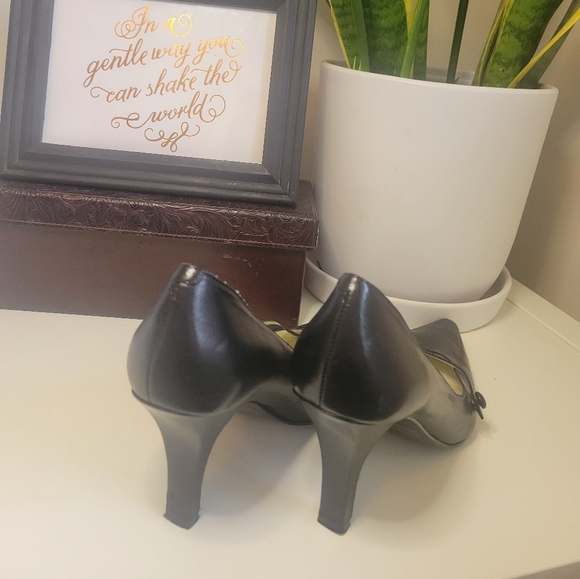 Black baby Jane pumps - Picture 3 of 3